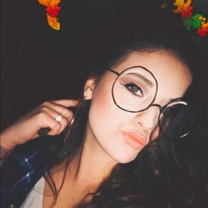 Meet your Posher, Destiny